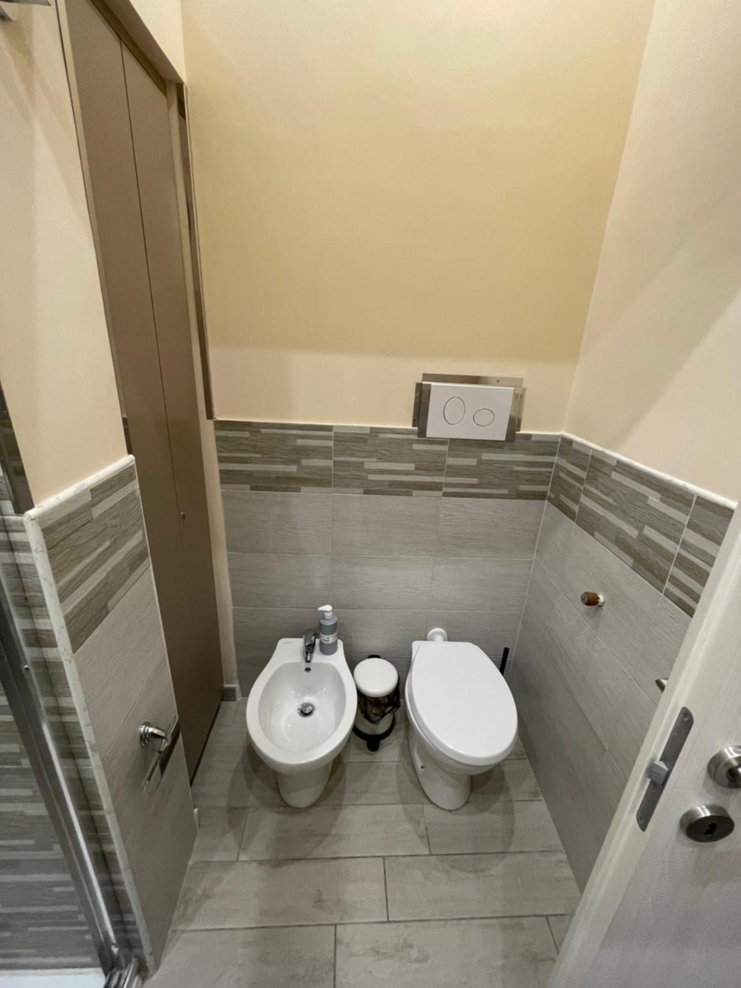 A Casa Da Chiara Apartment Palermo Bagian luar foto
